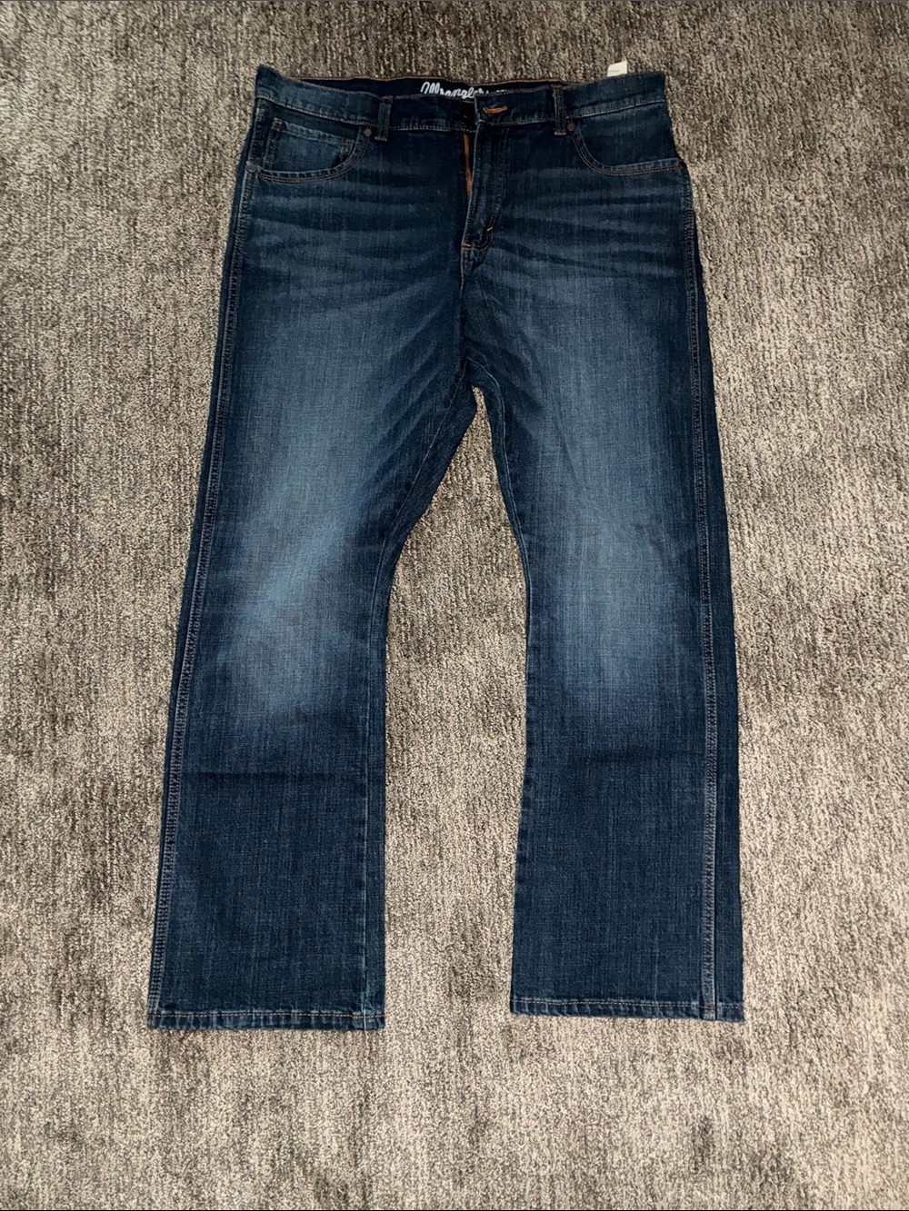 Wrangler Men's Relaxed Straight Jeans in Dark Indigo 36x32